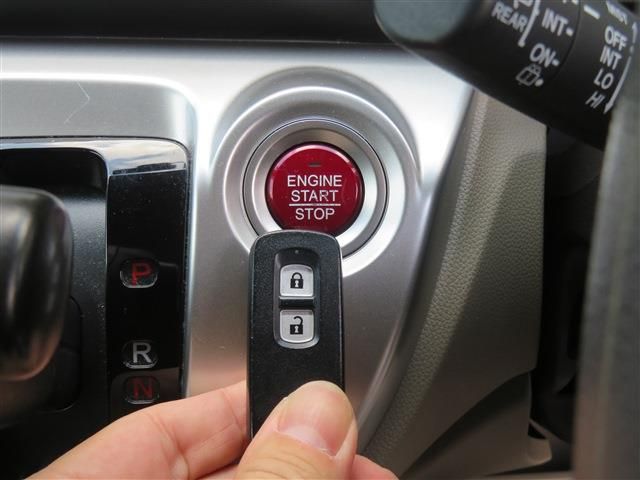 Honda N-WGN 2017-04 12779-13