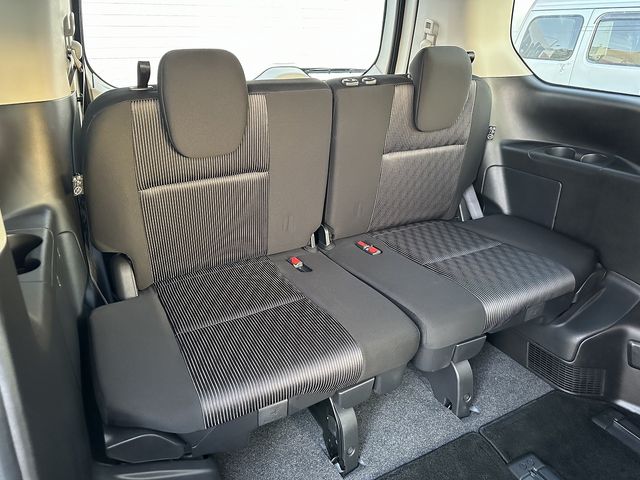 Nissan SERENA 2019-09 15121-17