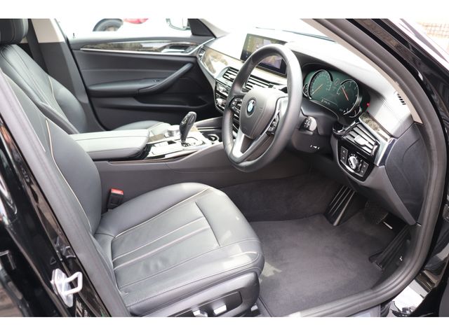 Bmw 5 SERIES 2018-05 8411-11