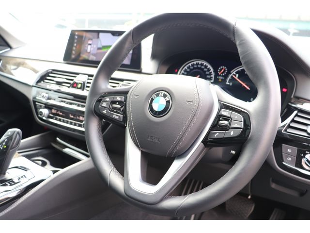Bmw 5 SERIES 2018-05 8411-14