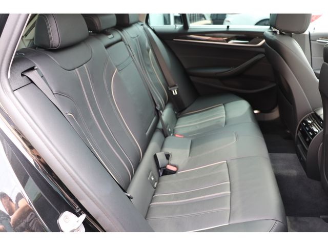Bmw 5 SERIES 2018-05 8411-19