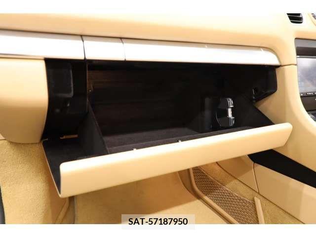Porsche BOXSTER 2014-03 366218-11