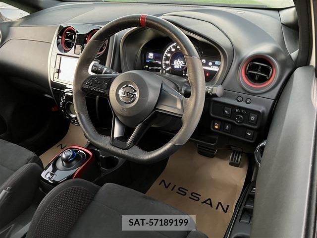 Nissan NOTE 2018-10 206572-25