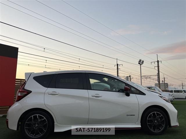 Nissan NOTE 2018-10 206572-13