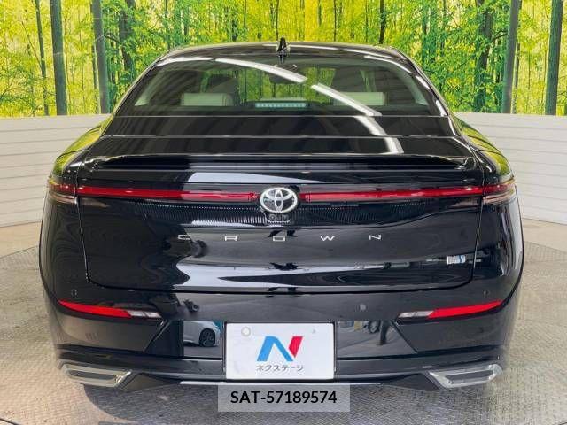 Toyota CROWN 2023-10 333391-15
