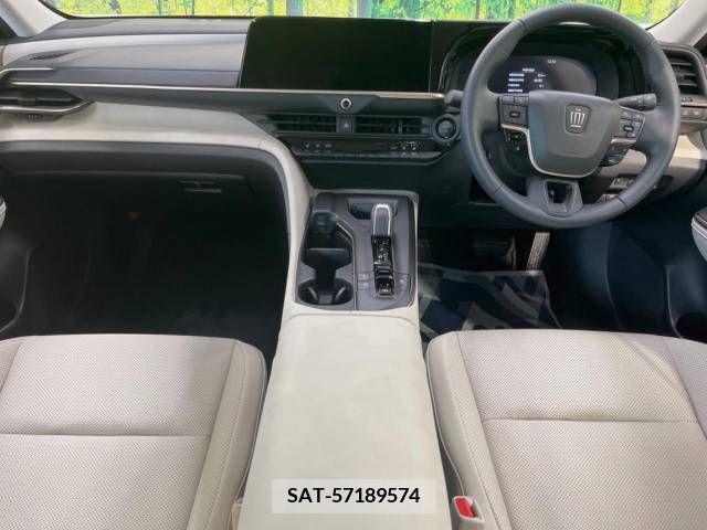 Toyota CROWN 2023-10 333391-1