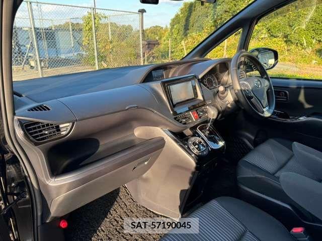 Toyota NOAH 2019-06 224189-5