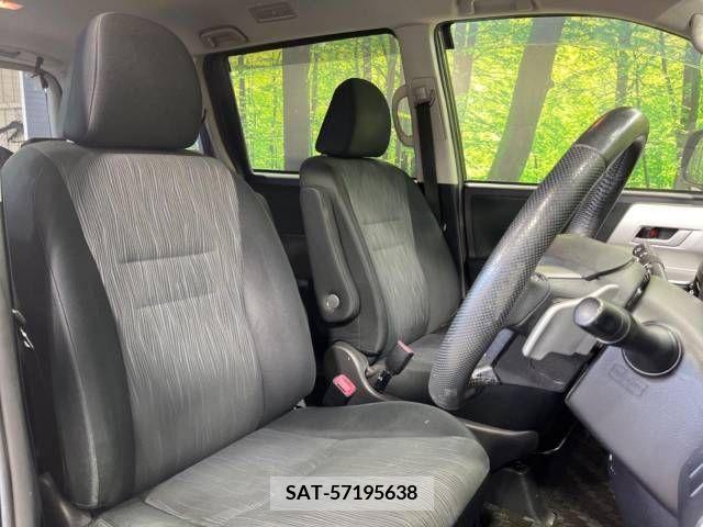 Toyota NOAH 2013-10 321362-8