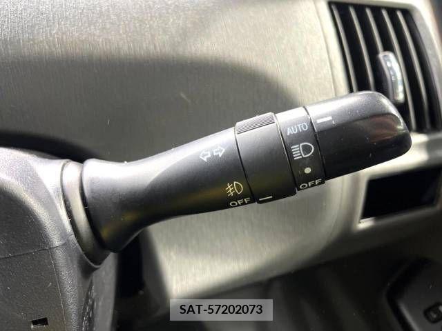Toyota PRIUS ALPHA 2014-02 322167-5