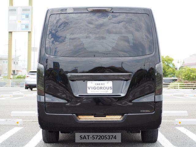 Nissan NV350 Caravan 2015-09 378504-11