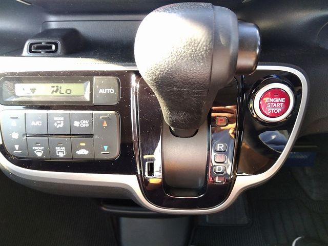 Honda N BOX 2016-06 17644-8