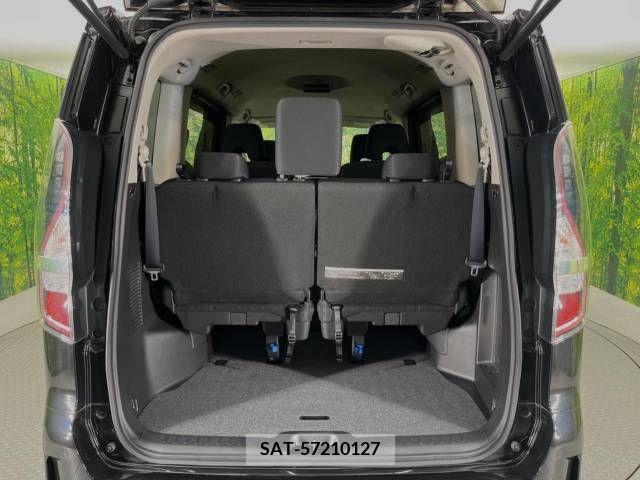 Nissan SERENA 2021-12 393886-11