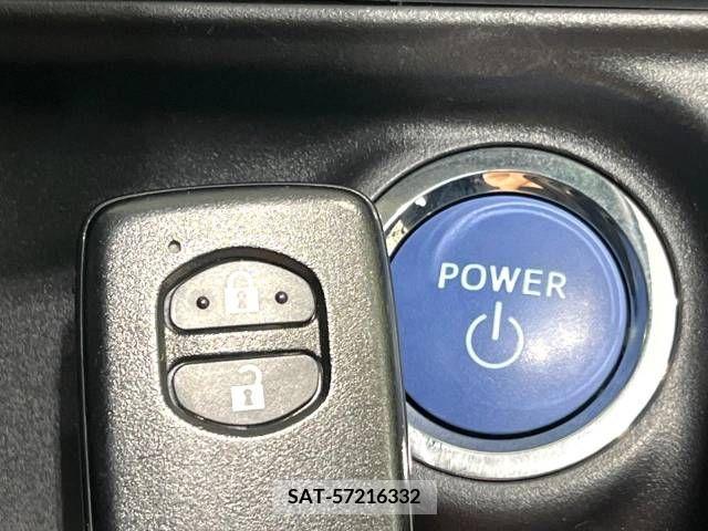 Toyota AQUA 2019-07 378416-7