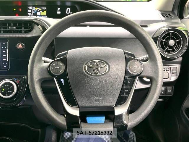 Toyota AQUA 2019-07 378416-11