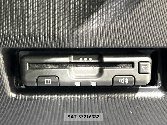 Toyota AQUA 2019-07 378416-3