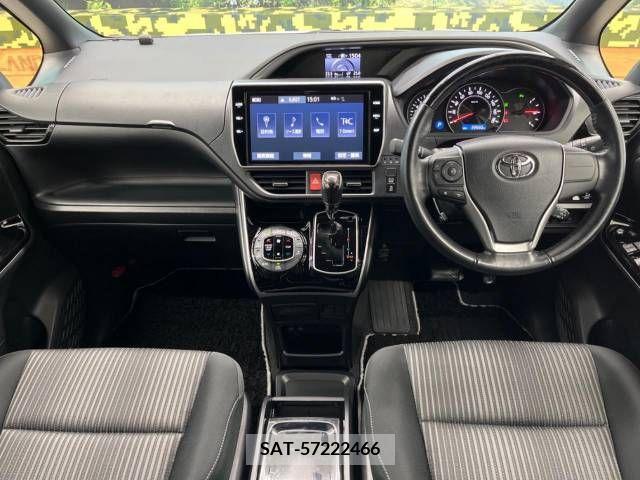 Toyota VOXY 2019-03 219580-1