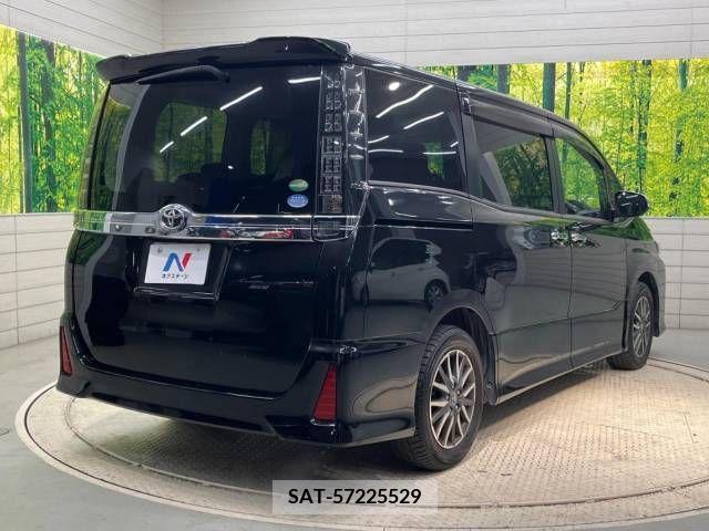 Toyota VOXY 2016-12 211498-18