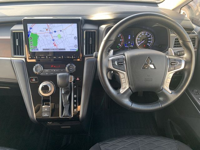 Mitsubishi DELICA D5 2021-01 195120-12