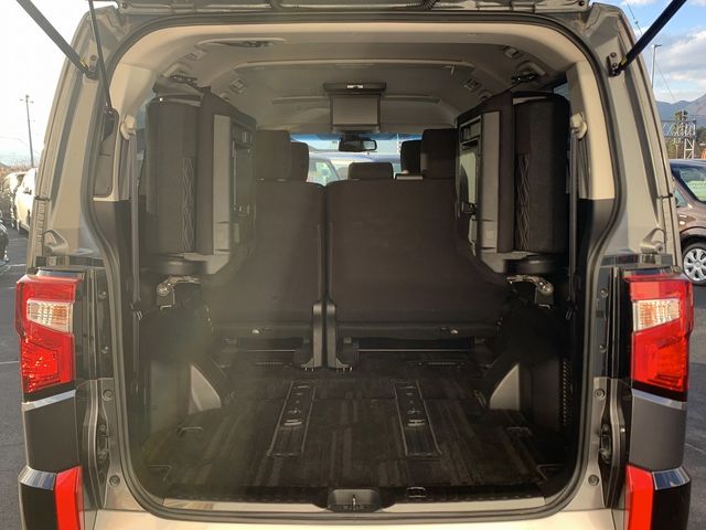 Mitsubishi DELICA D5 2021-01 195120-9