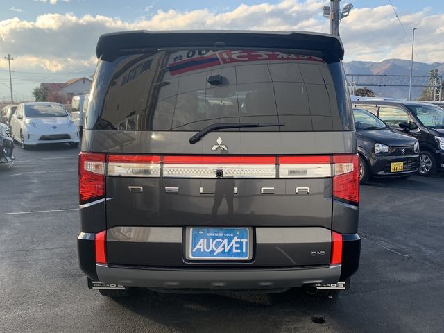 Mitsubishi DELICA D5 2021-01 195120-4