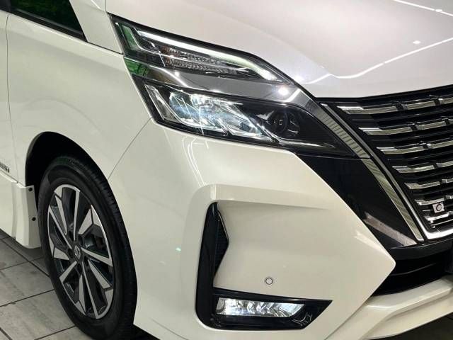 Nissan SERENA 2021-11 183704-13