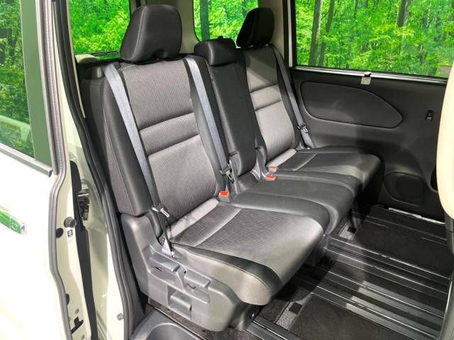 Nissan SERENA 2021-11 183704-9