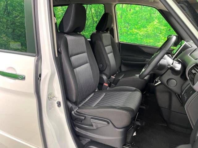 Nissan SERENA 2021-11 183704-8