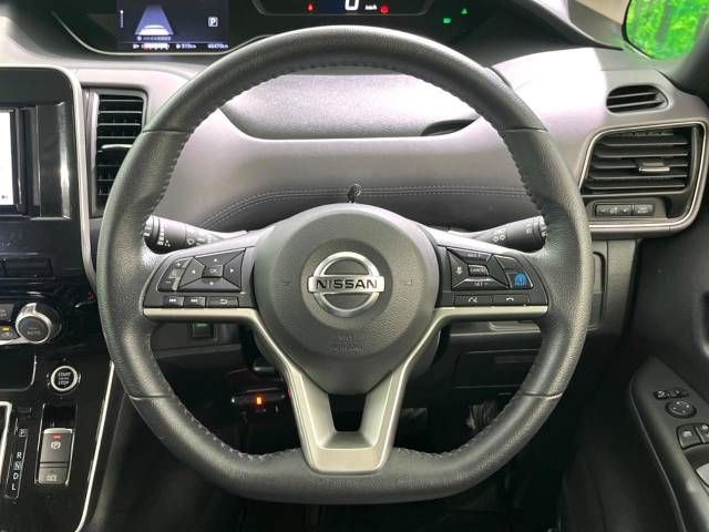 Nissan SERENA 2021-11 183704-11