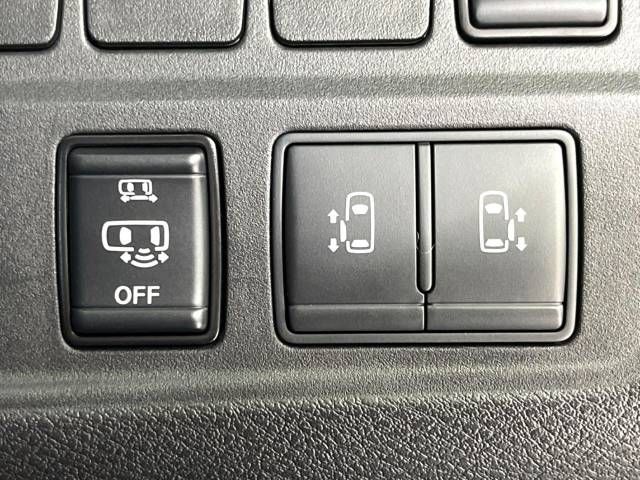 Nissan SERENA 2021-11 183704-4