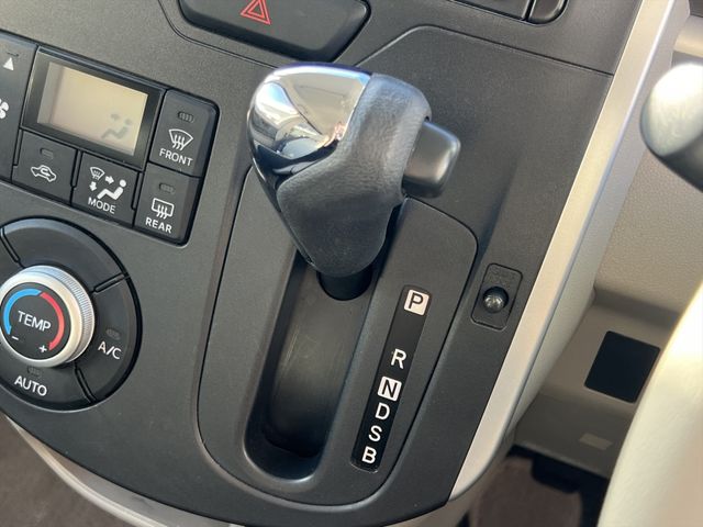 Daihatsu TANTO 2014-05 28088-7