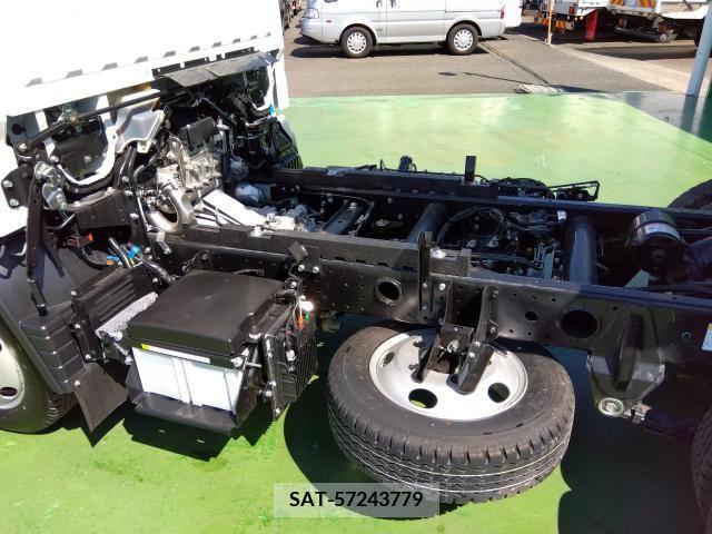 Mitsubishi CANTER 2023-06 252092-6