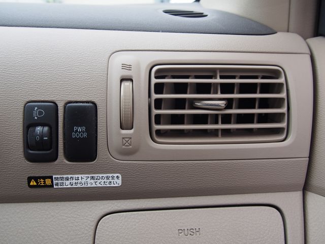 Toyota RAUM 2011-03 4506-13