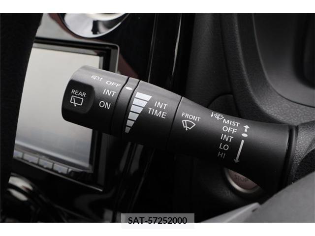 Nissan NOTE 2017-03 279884-10