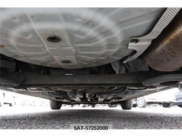 Nissan NOTE 2017-03 279884-18