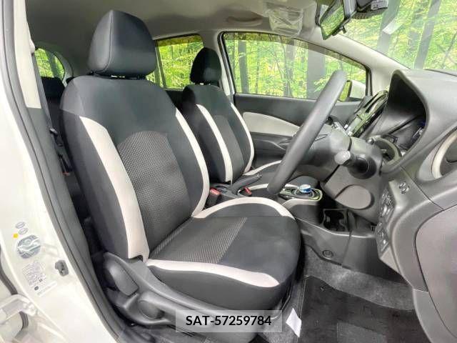 Nissan NOTE 2017-11 365367-8