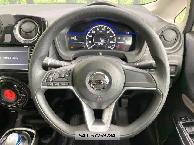 Nissan NOTE 2017-11 365367-11