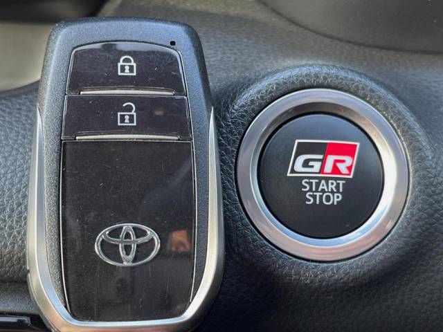 Toyota YARIS 2020-11 9101-6