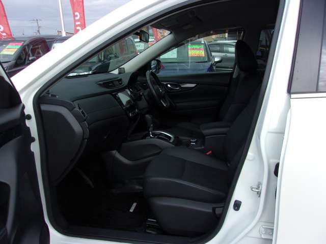 Nissan X-TRAIL 2019-01 19242-9