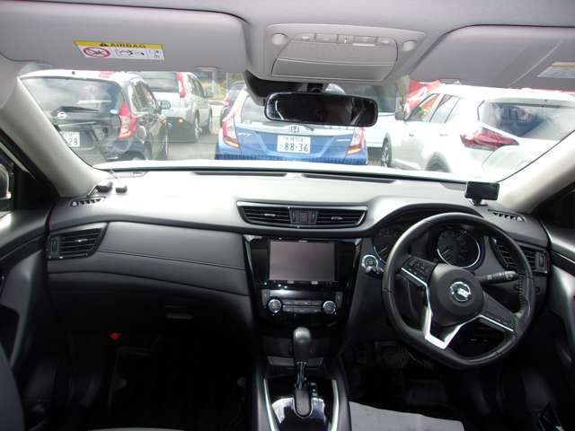 Nissan X-TRAIL 2019-01 19242-2