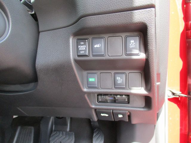 Nissan X-TRAIL 2018-06 19069-8