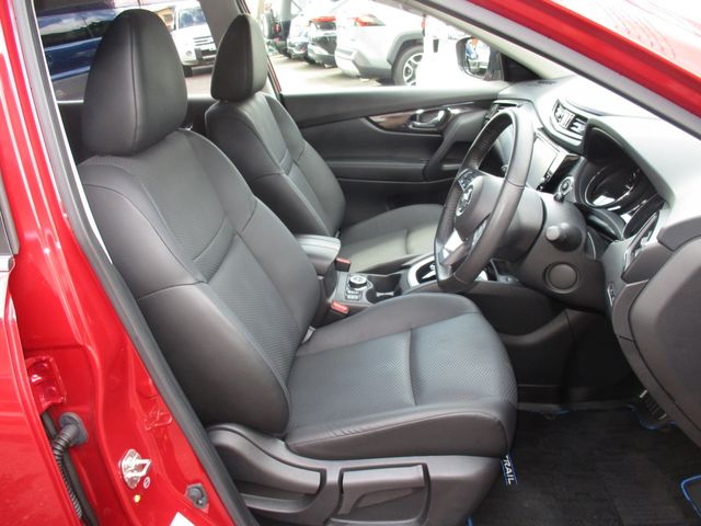 Nissan X-TRAIL 2018-06 19069-3