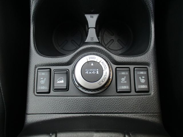 Nissan X-TRAIL 2018-06 19069-7