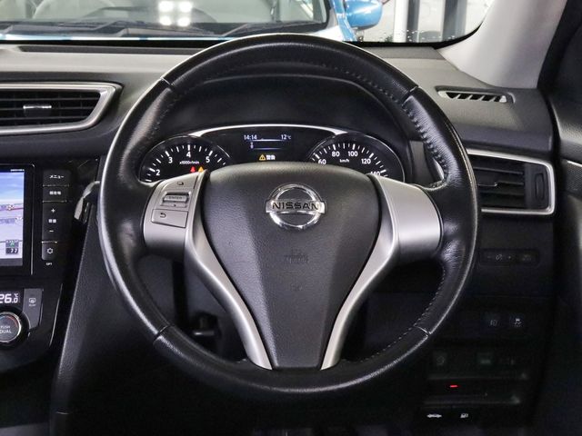 Nissan X-TRAIL 2015-03 182873-13