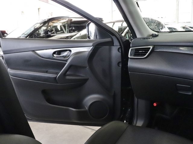 Nissan X-TRAIL 2015-03 182873-17