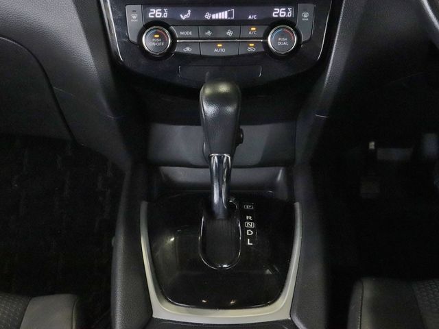Nissan X-TRAIL 2015-03 182873-11