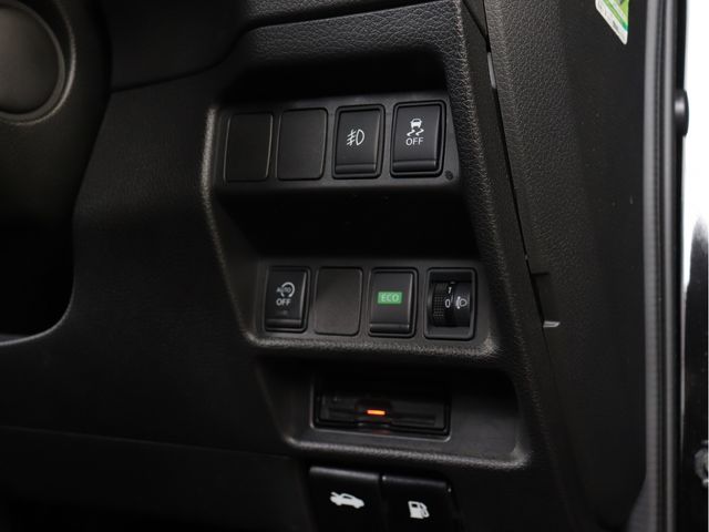 Nissan X-TRAIL 2015-03 182873-18