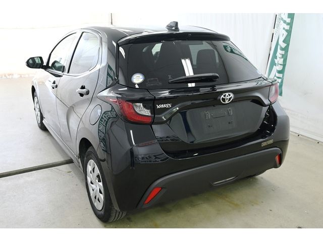 Toyota YARIS 2020-10 195510-2