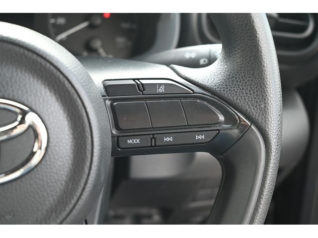 Toyota YARIS 2020-10 195510-23