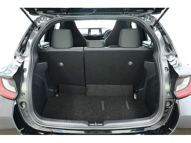 Toyota YARIS 2020-10 195510-8