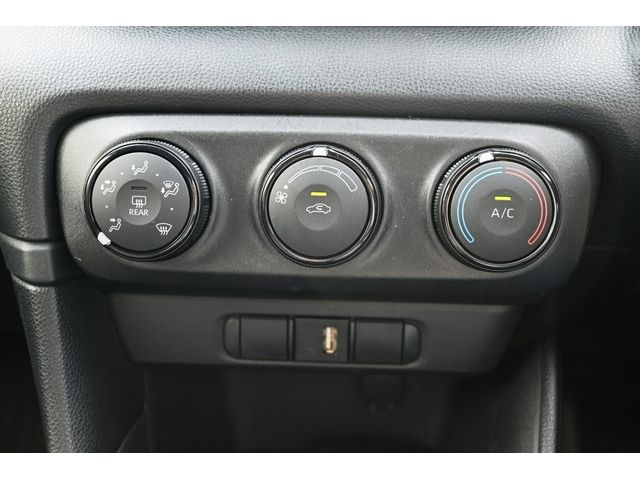 Toyota YARIS 2020-10 195510-17